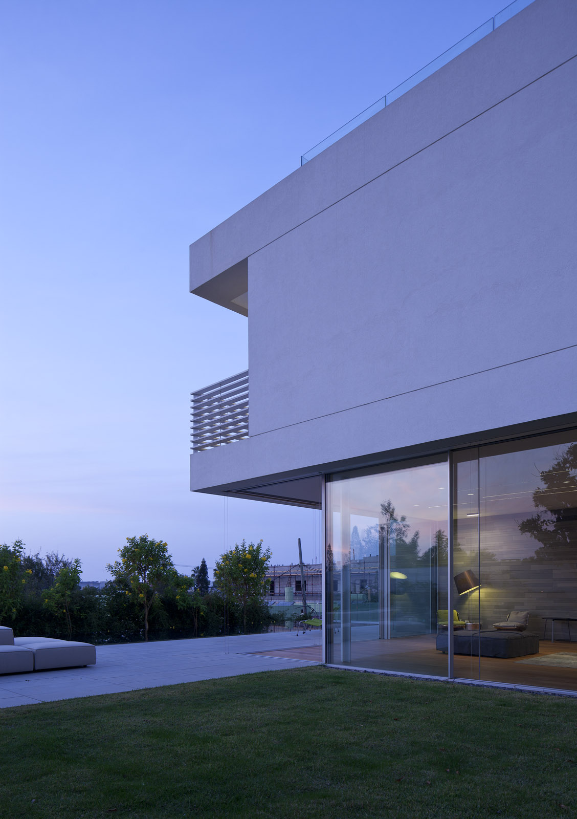 线性之家 | 利用石墙与木“Mashrabiya”打造四维空间-19