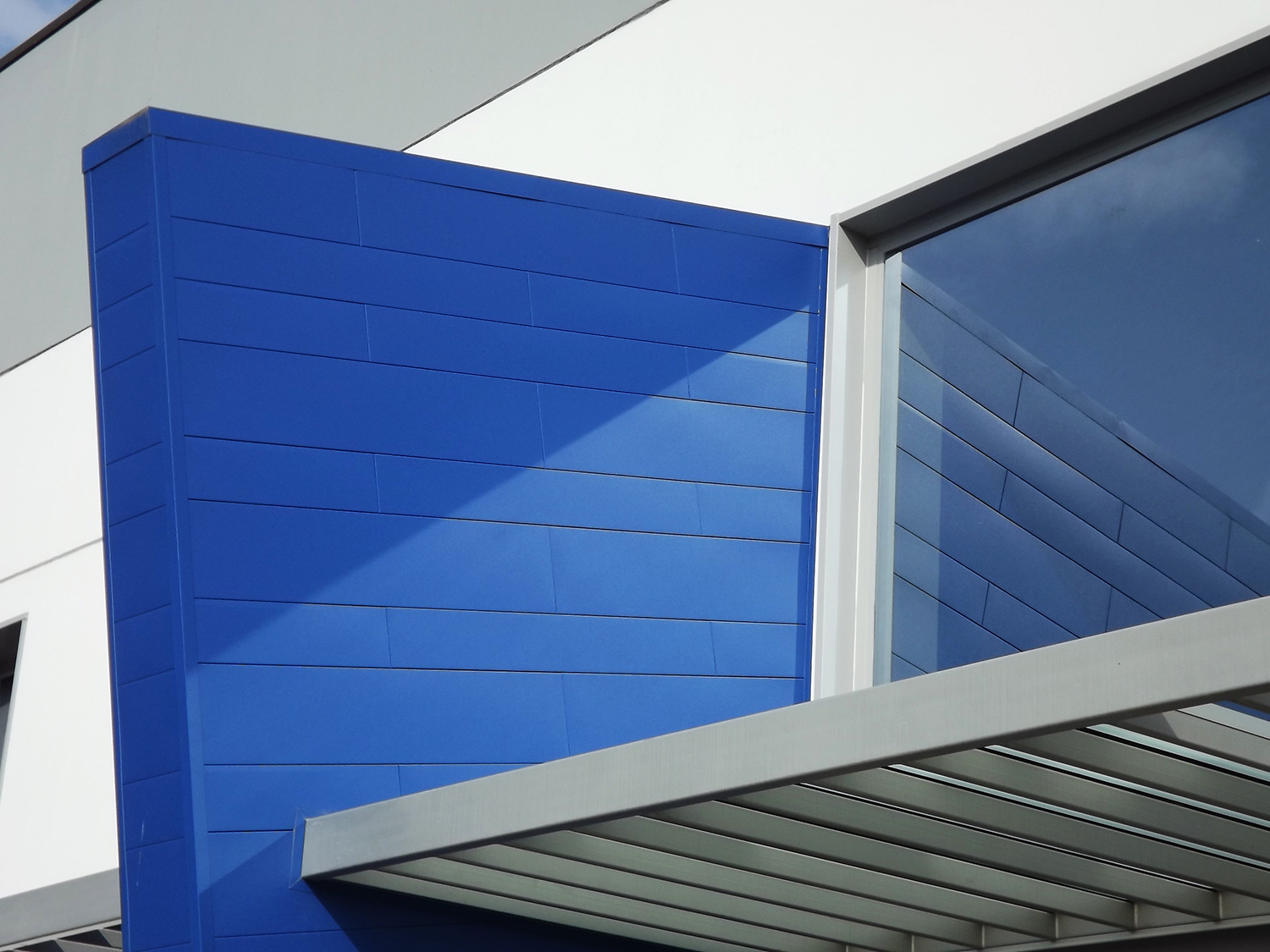 意式工业风厂房翻新，现代与传统交融-4