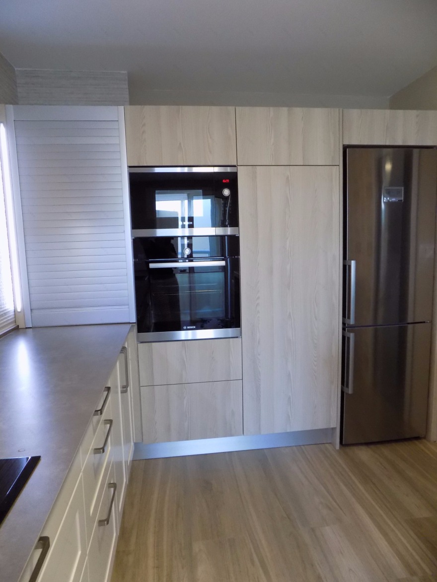 现代复古厨房,工业风与早餐文化的完美融合-25