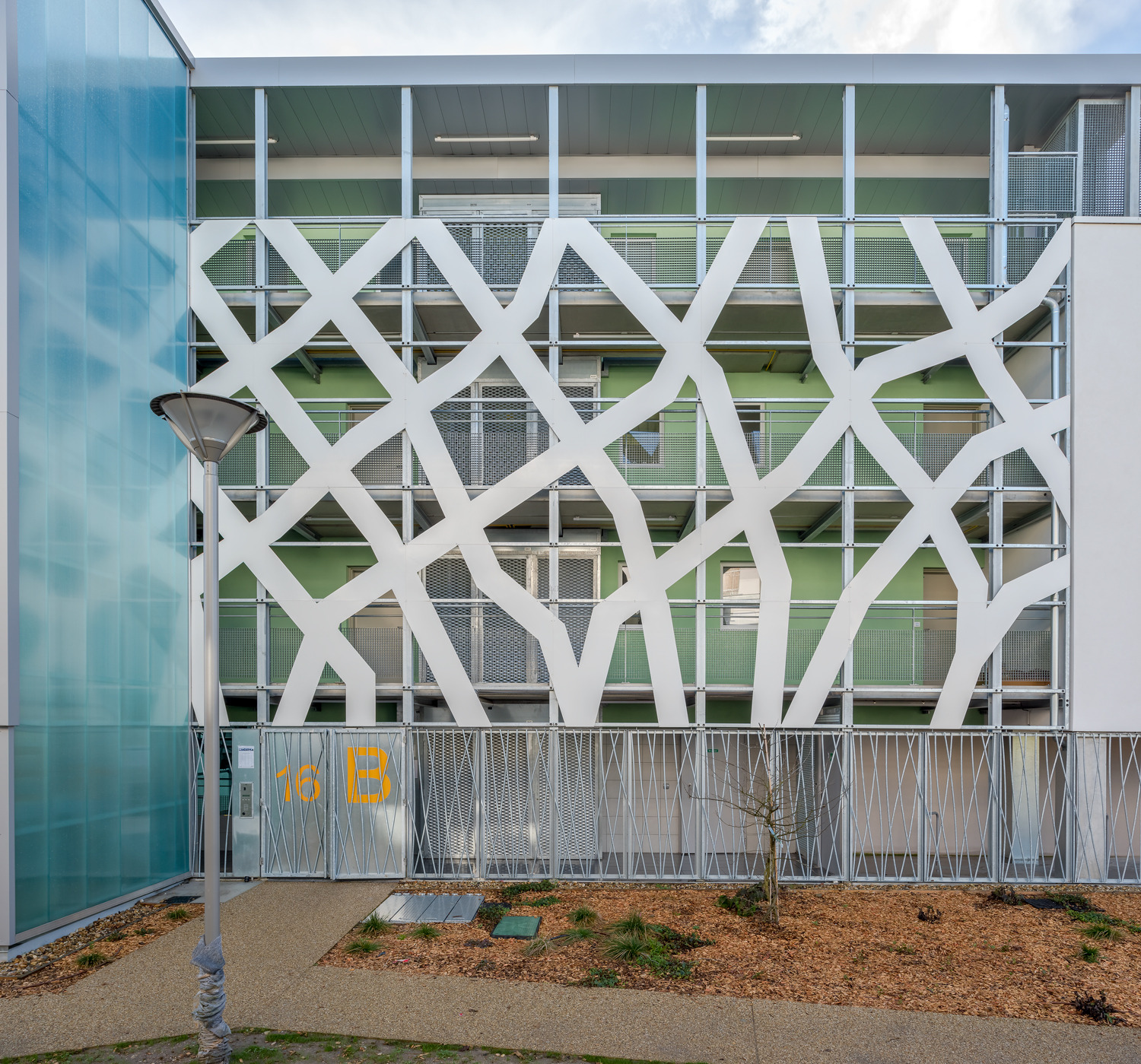 2018 年完工的 Les Erables 公寓设计展现独特魅力-10