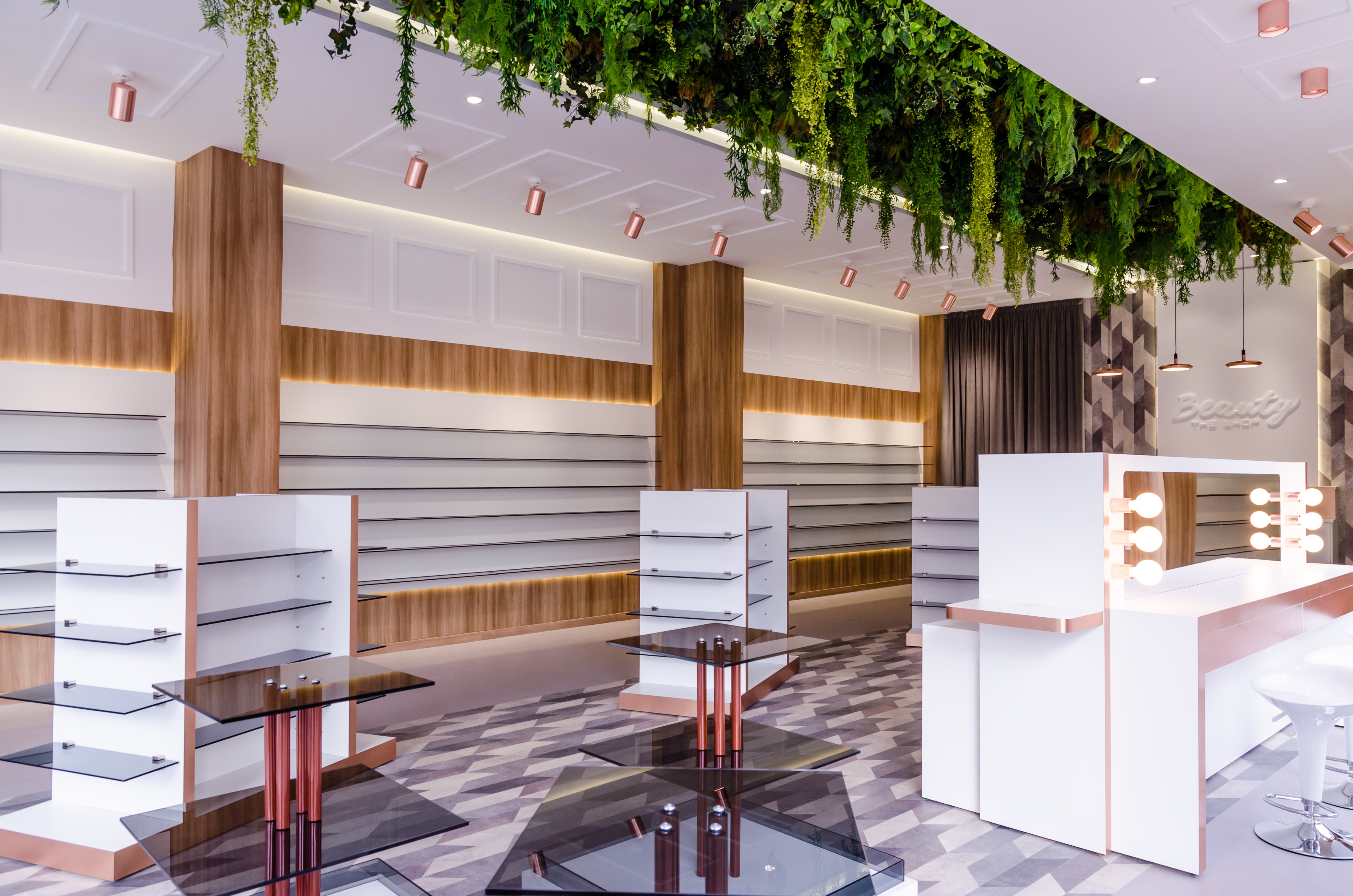 精致香氛护肤品店的永恒魅力-2