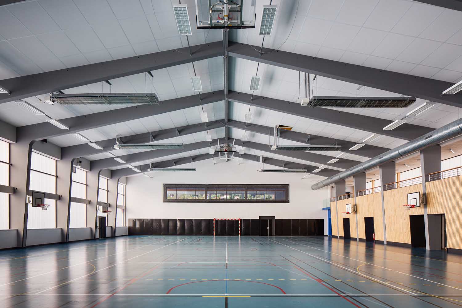 圣马塞尔林卡里尔体育馆修复-5