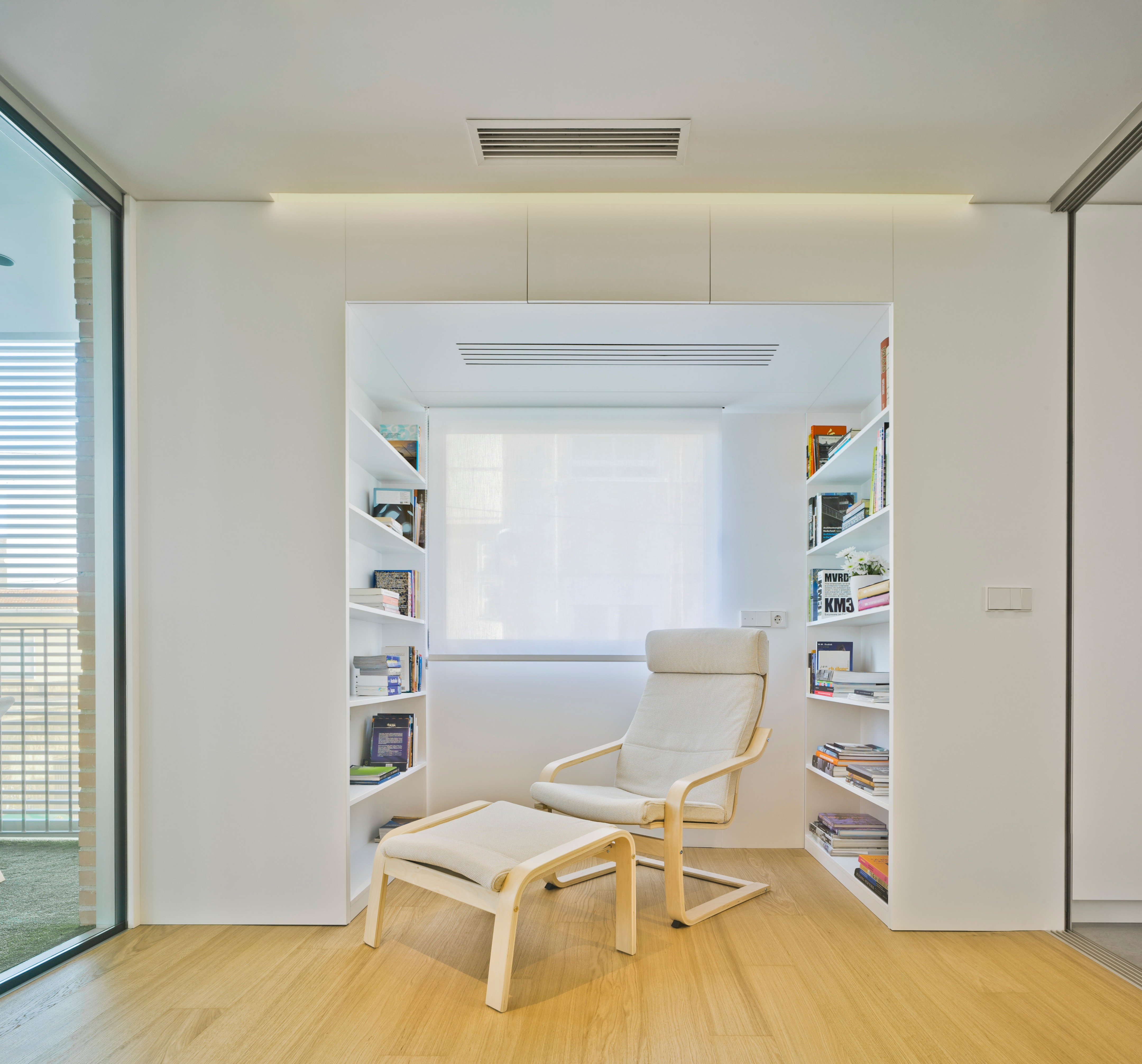 空间优化与功能融合的西班牙住宅改造-21