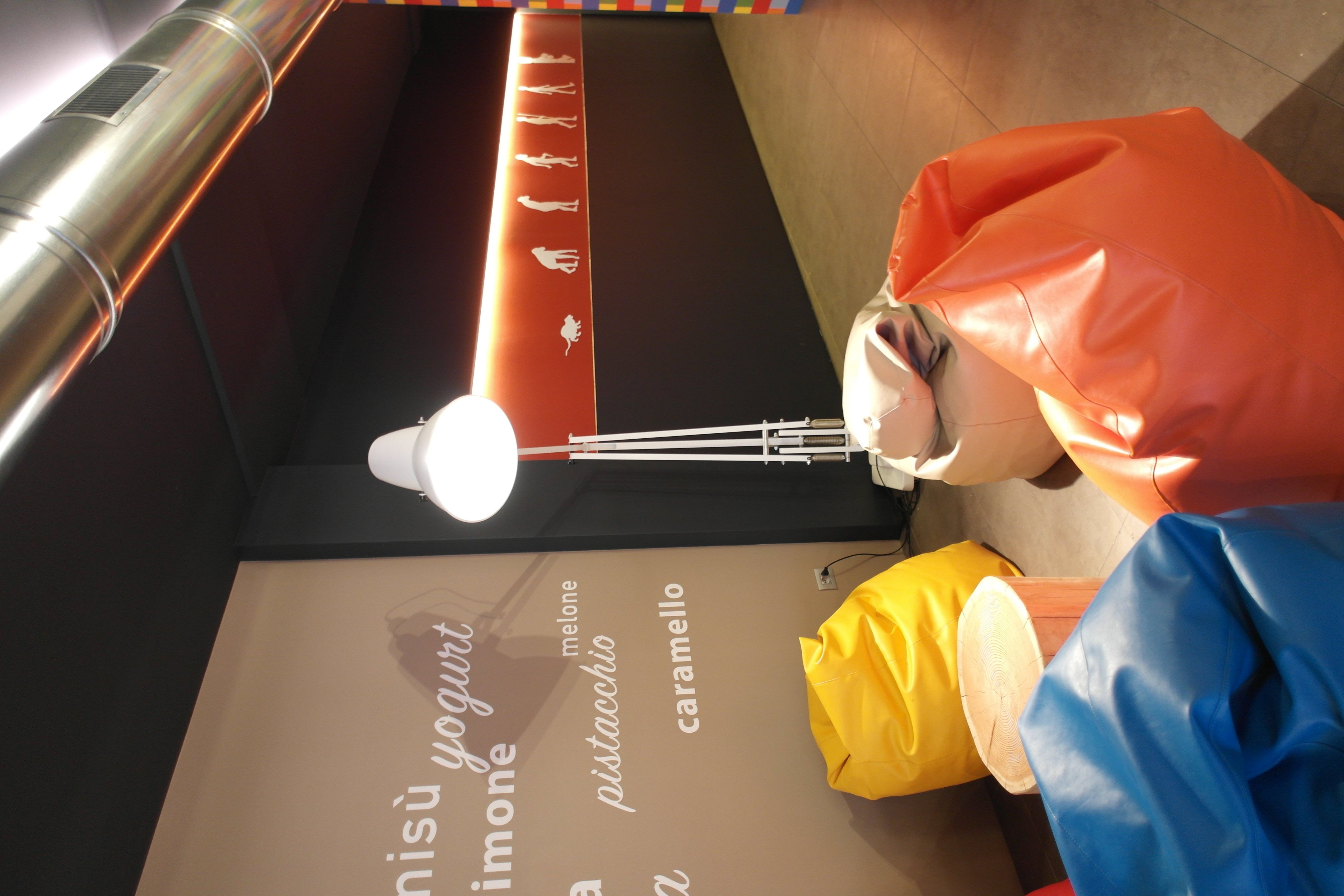 创意玩具店里的意大利手工冰淇淋-29