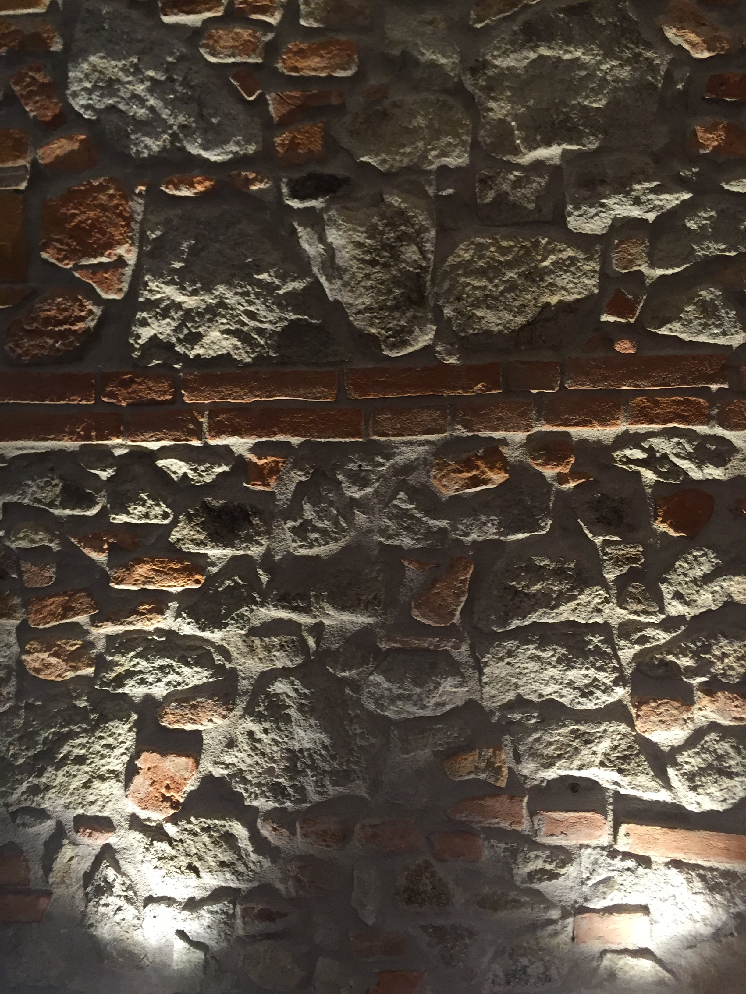 复古与现代的完美结合——意大利 Trattoria Da Giulia 餐厅设计-27