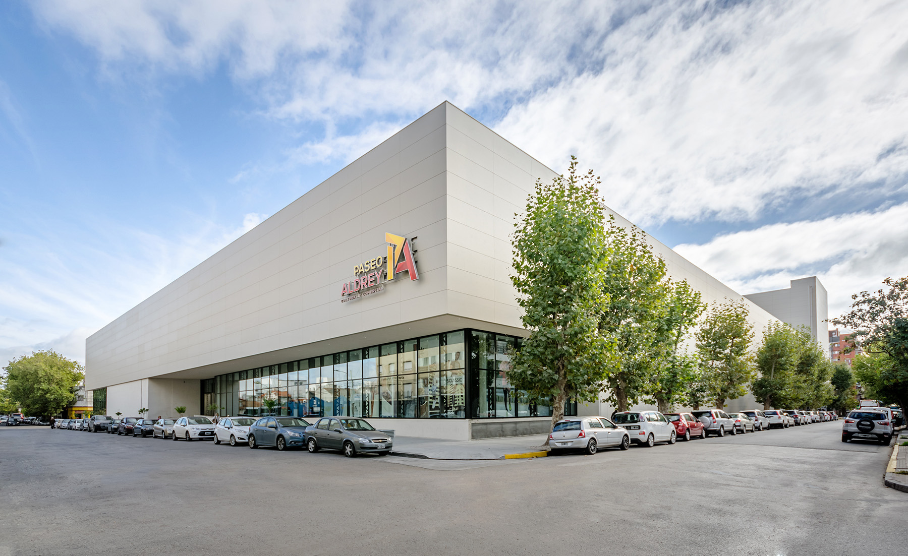 融合历史与现代的阿根廷马尔·德·普拉塔文化购物中心-0