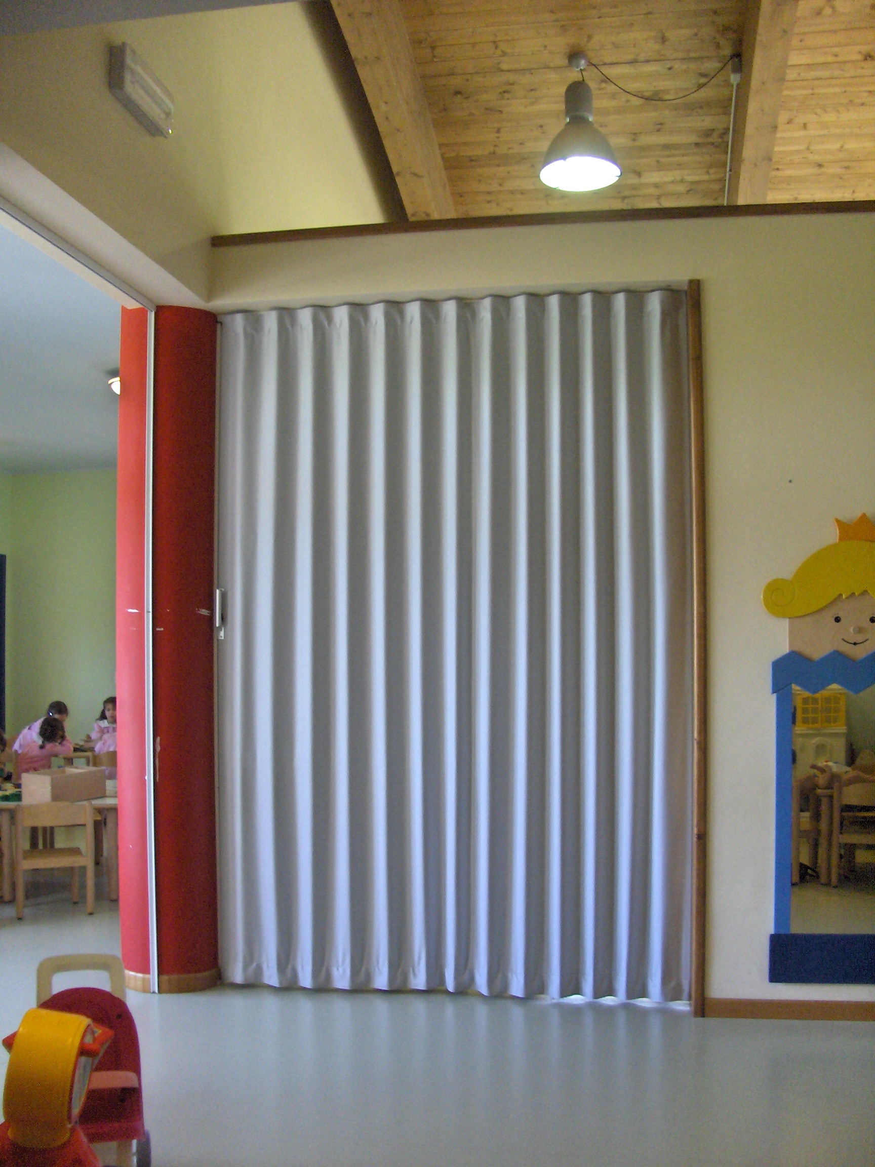 校园防火抗菌分隔神器 · 折叠门应用实例-0