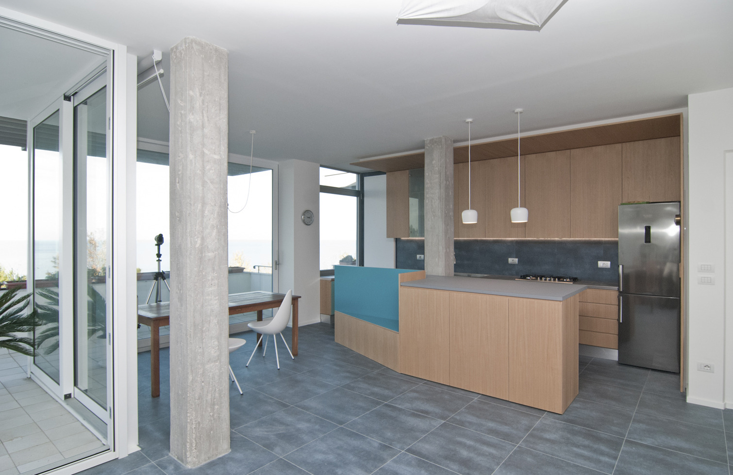 海景公寓的室内设计之旅 | 打破界限，融入海洋-11