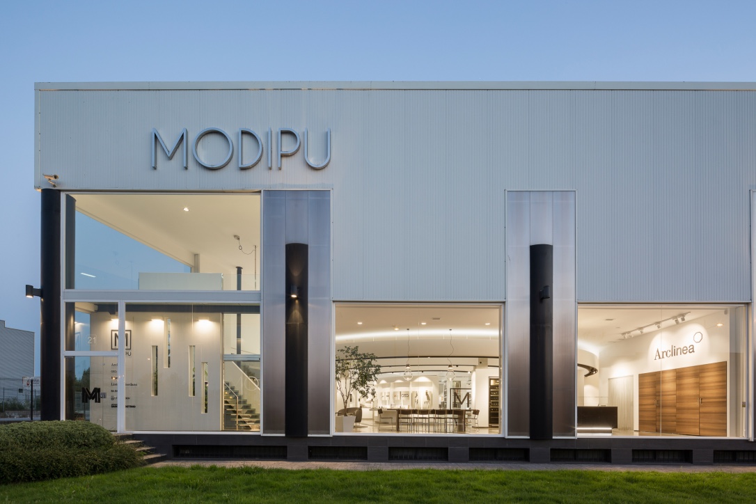 Modipu Showroom-1