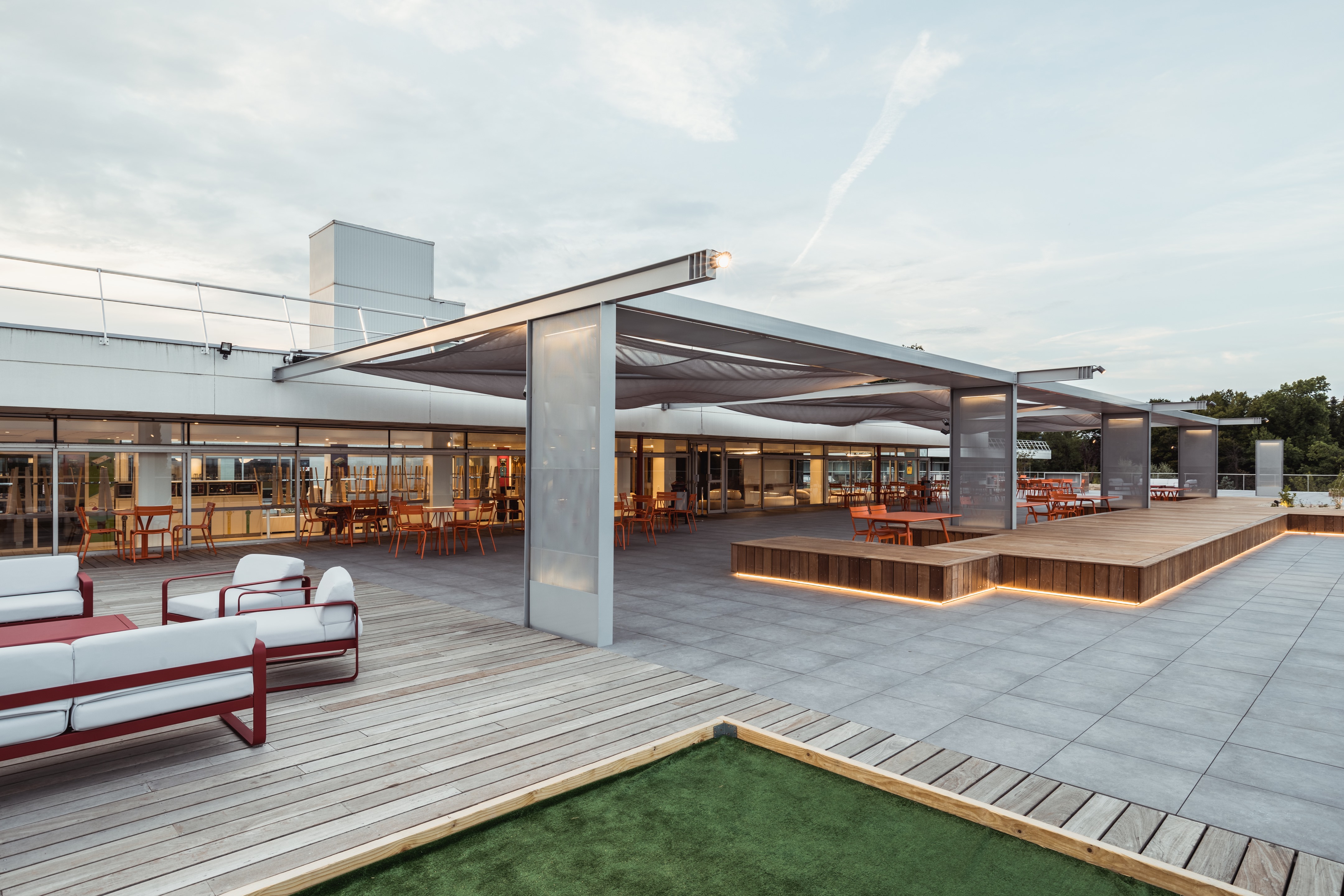 EM Lyon 商学院屋顶露台改造-31