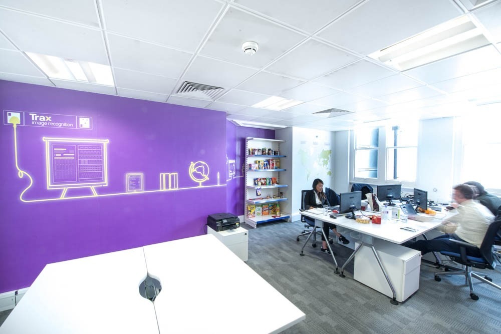 创新零售公司 Tra· Retail 办公室个性化设计-6