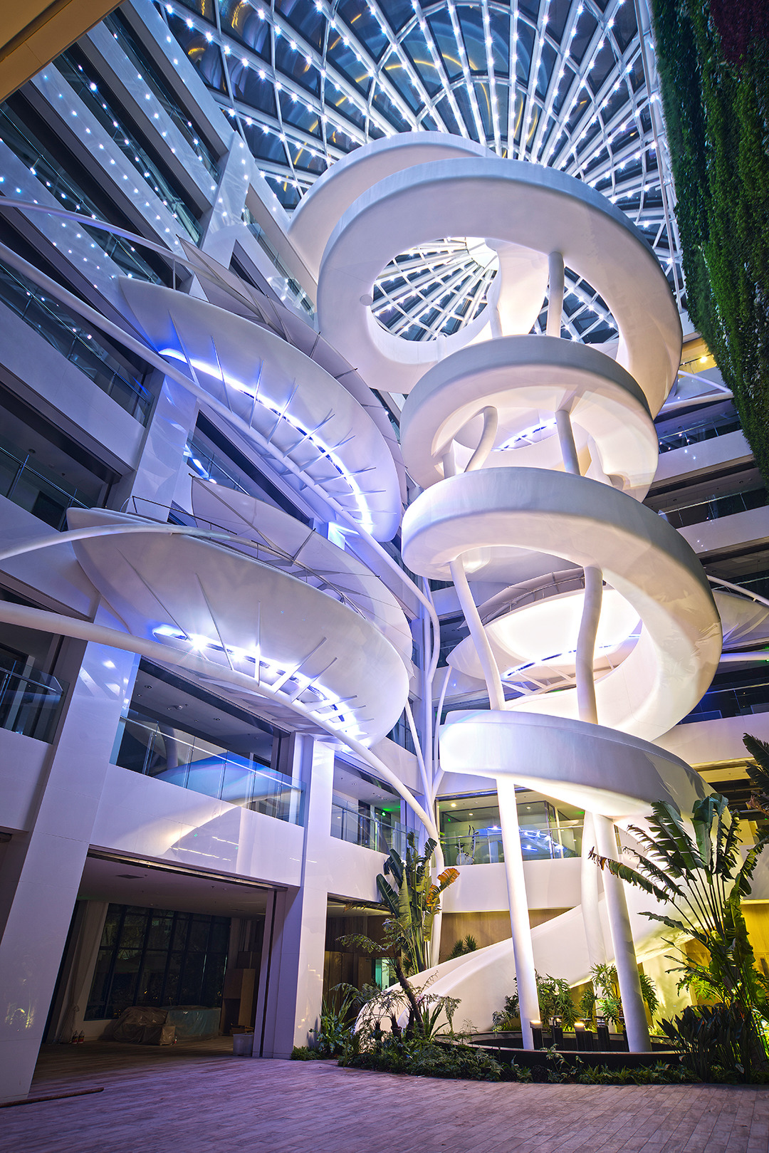 OL 总部 | 园林景观与办公空间的完美融合-12