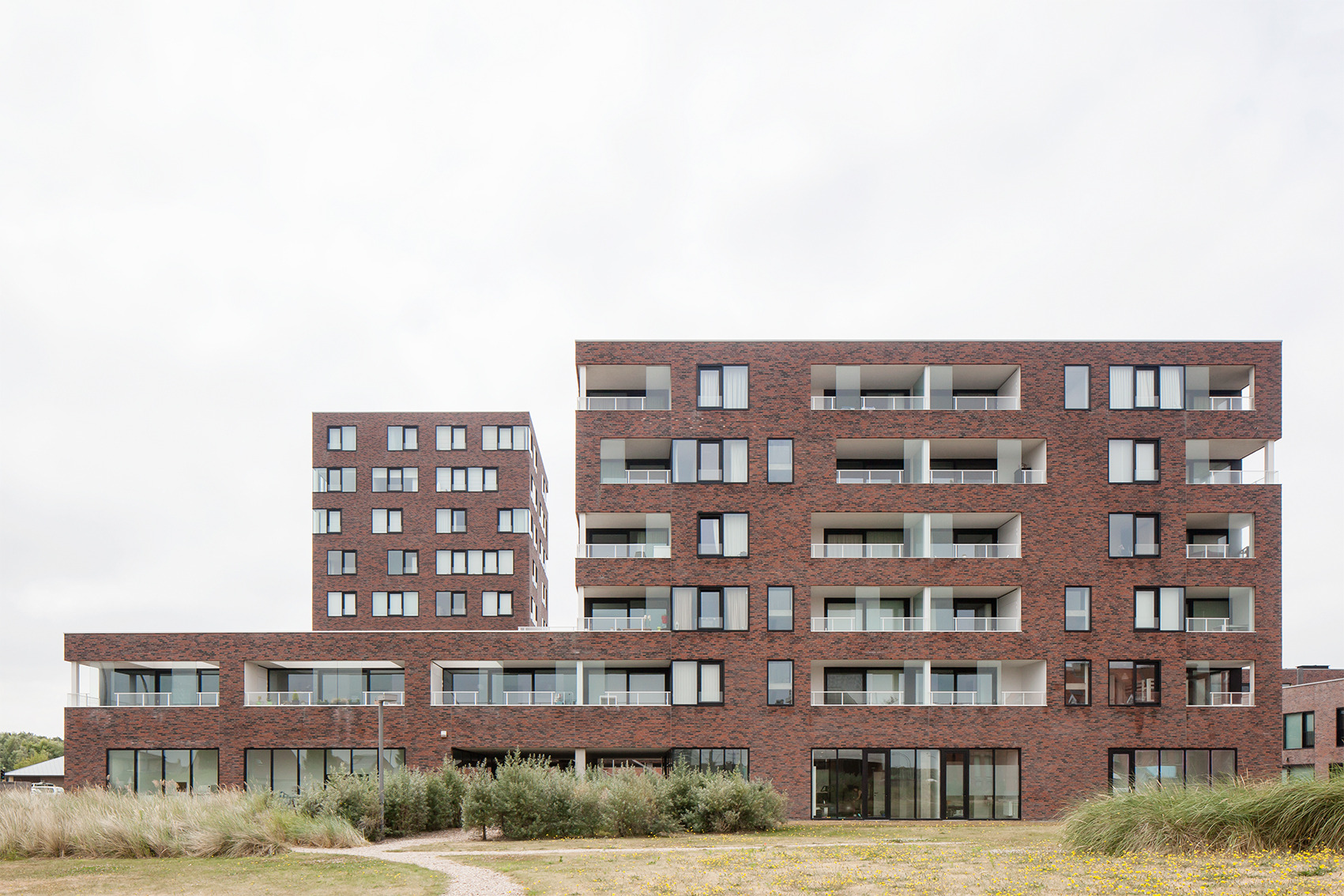 比利时奥斯坦德前军事医院改建住宅区-14