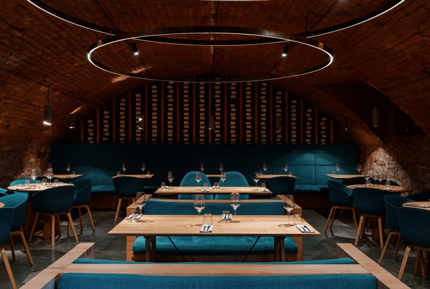 俄罗斯请 0.75 北欧餐厅 | 木材、砖石营造独特氛围-7