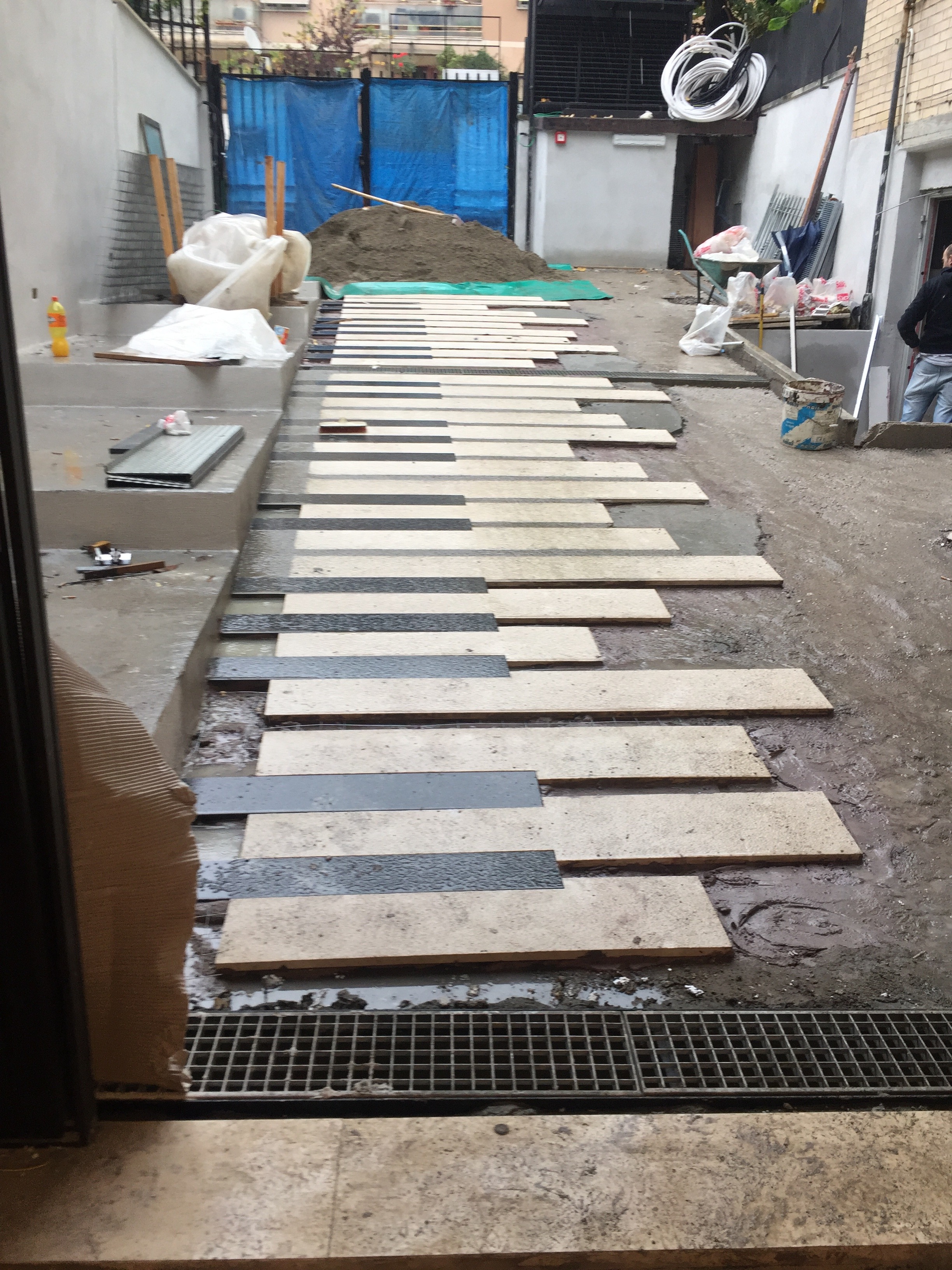 地下音乐餐厅的逆袭-31