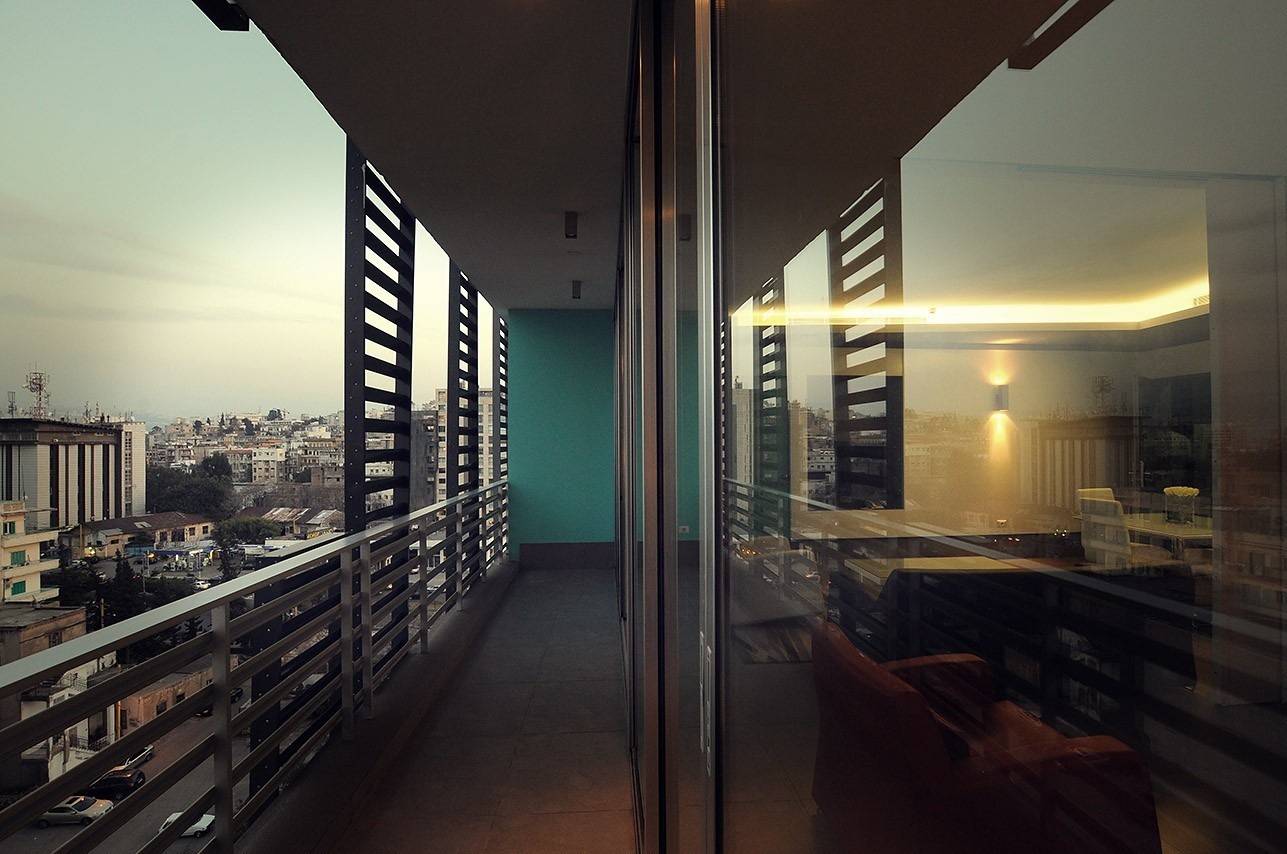 贝鲁特港口旁的工业风公寓设计-0