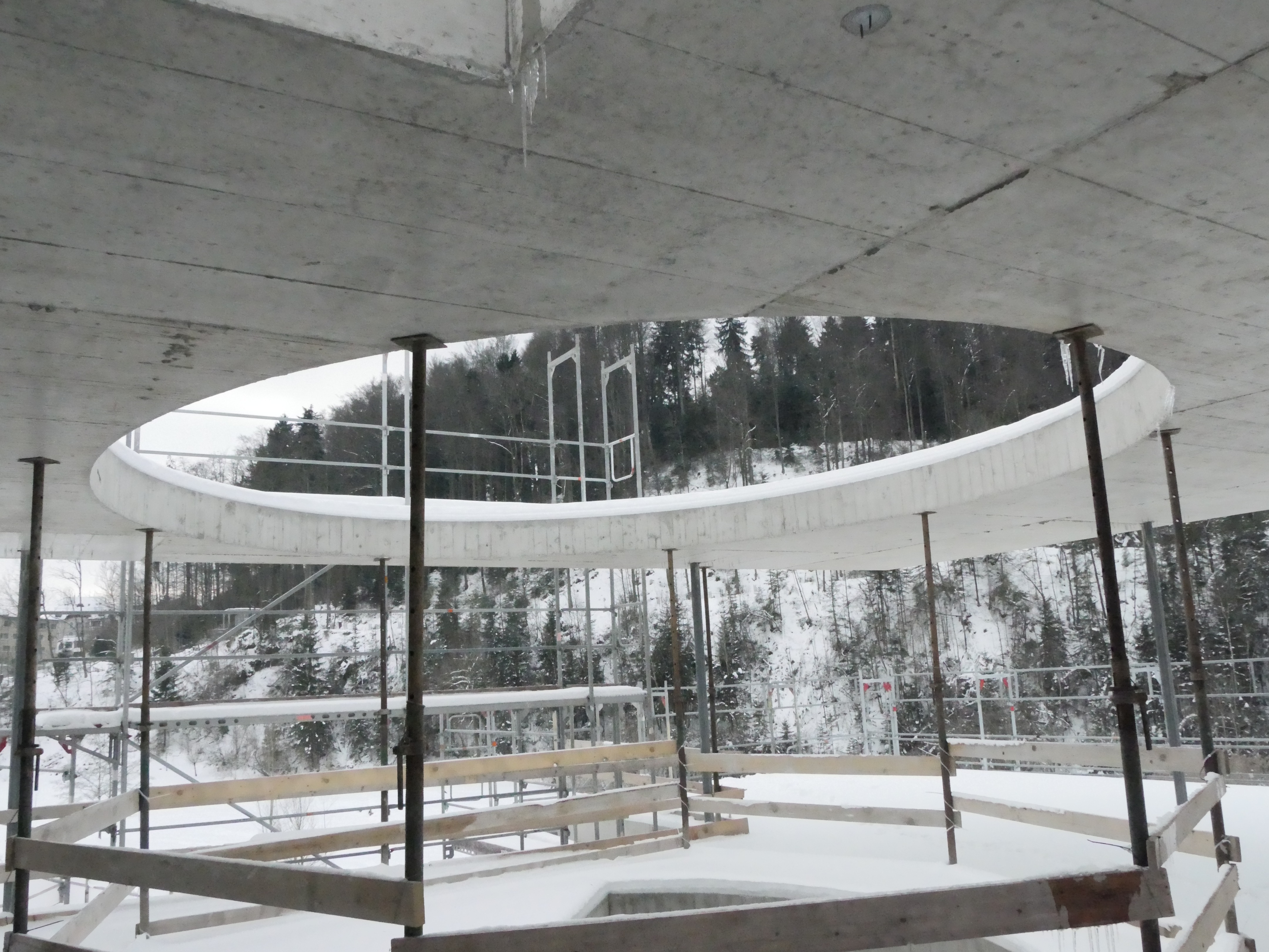 Cenote II · 与环境共生的总部大楼设计-4