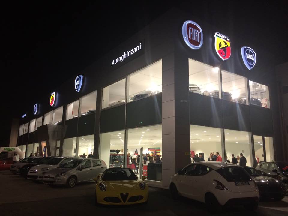 改造意大利厂房 打造现代汽车销售展示空间-8