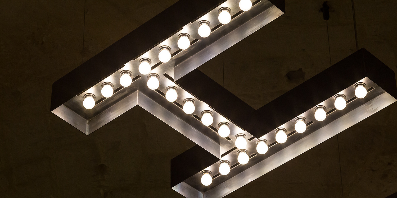 旧工厂变身高雅现代餐厅-16