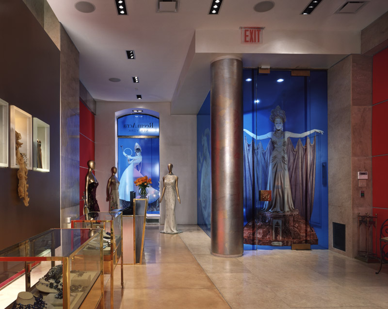 Reem Acra 精品店,纽约地标建筑内的奢华时尚空间-0