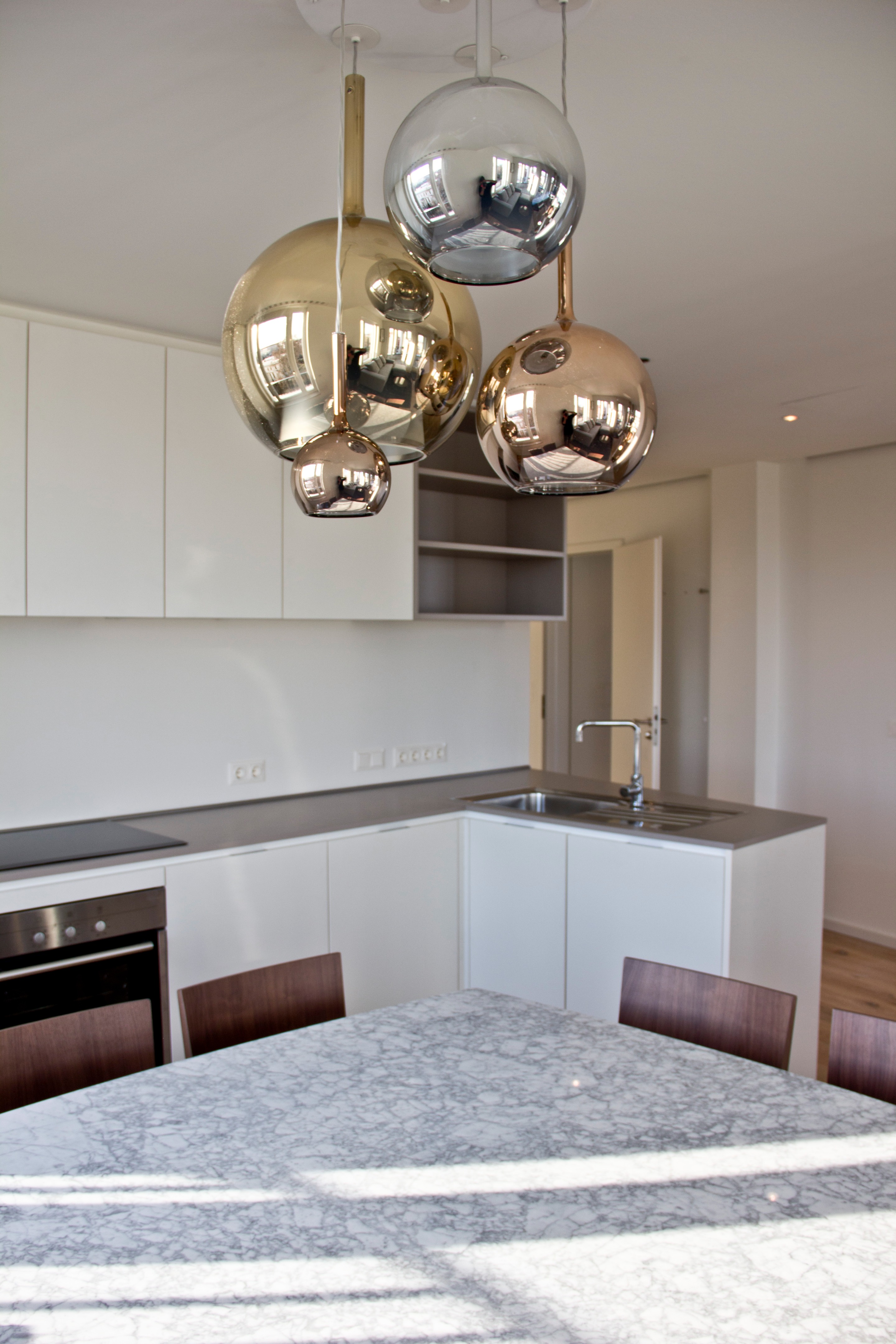 柏林中心顶层公寓的现代意式设计-4