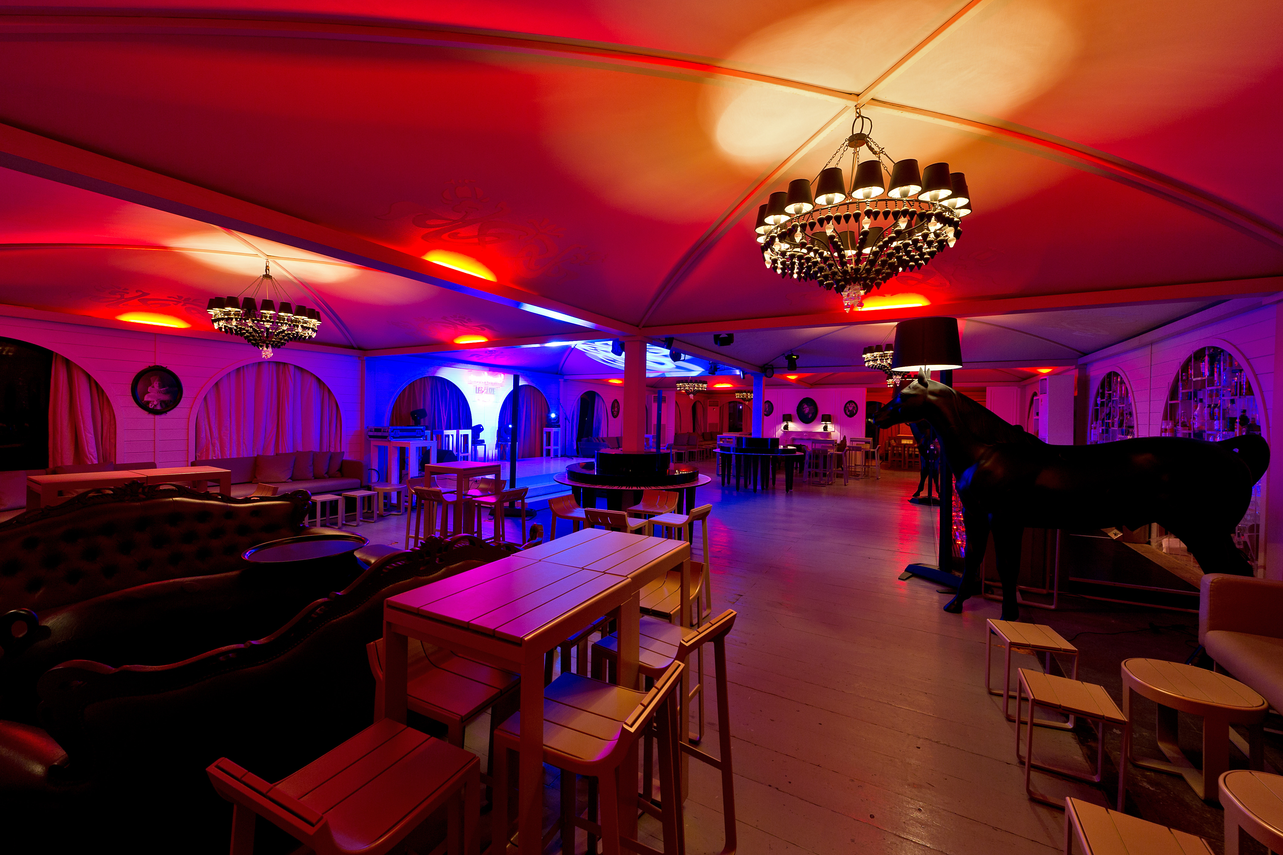 罗马 Momo 共和国酒吧餐厅 | 复古与时尚的完美结合-4