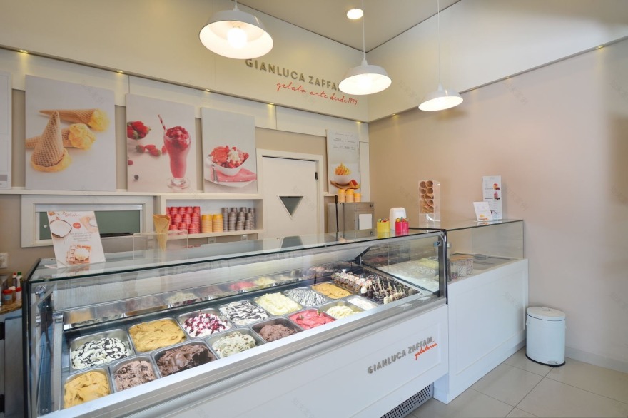 贾恩卢卡·扎法里冰淇淋店-3