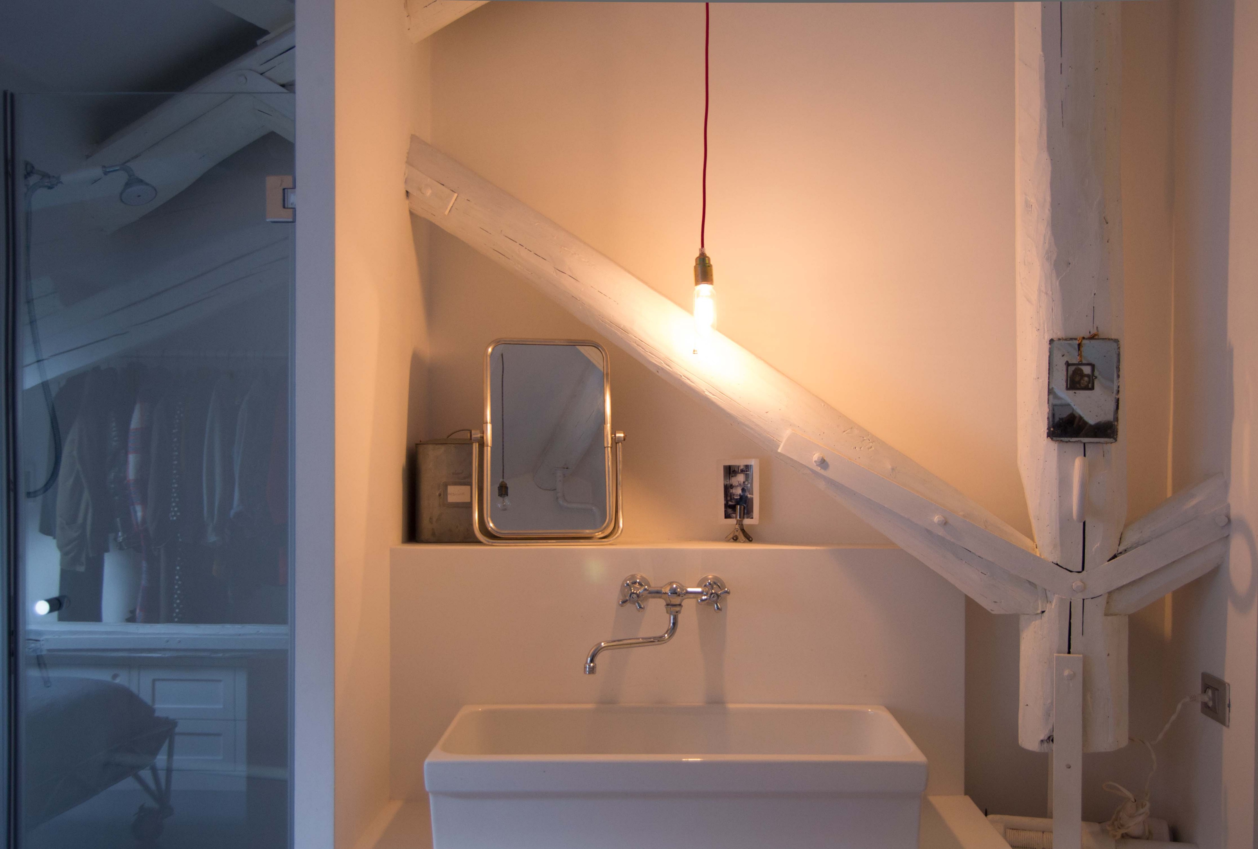 2014 年完工的 UNA STANZA IN PIU'公寓设计-0