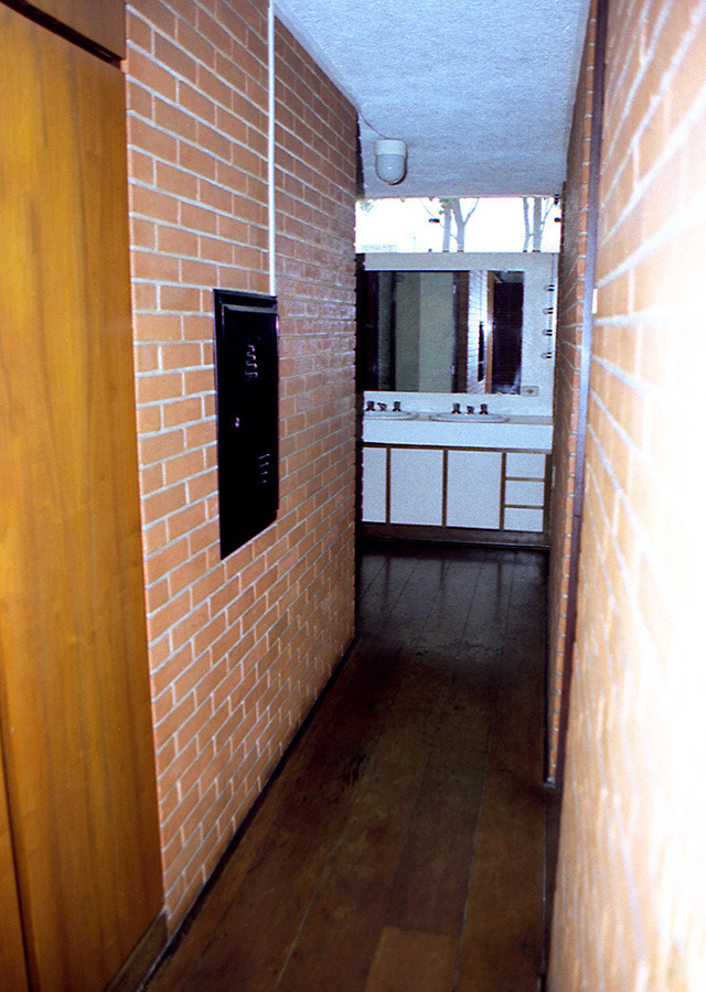 绿意盎然的家庭住宅-36