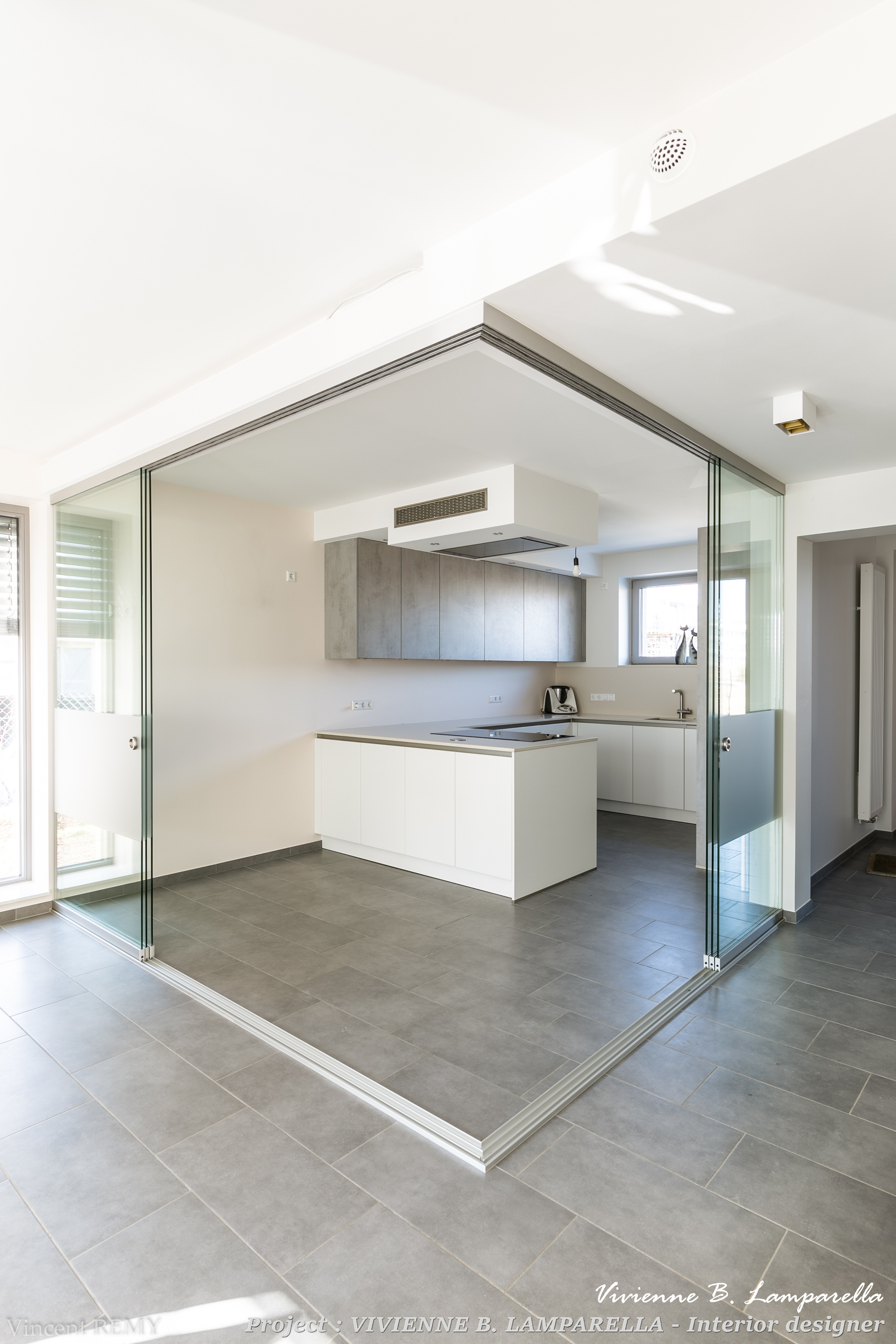 绿意环绕的 Luxembourg 现代家居设计-17