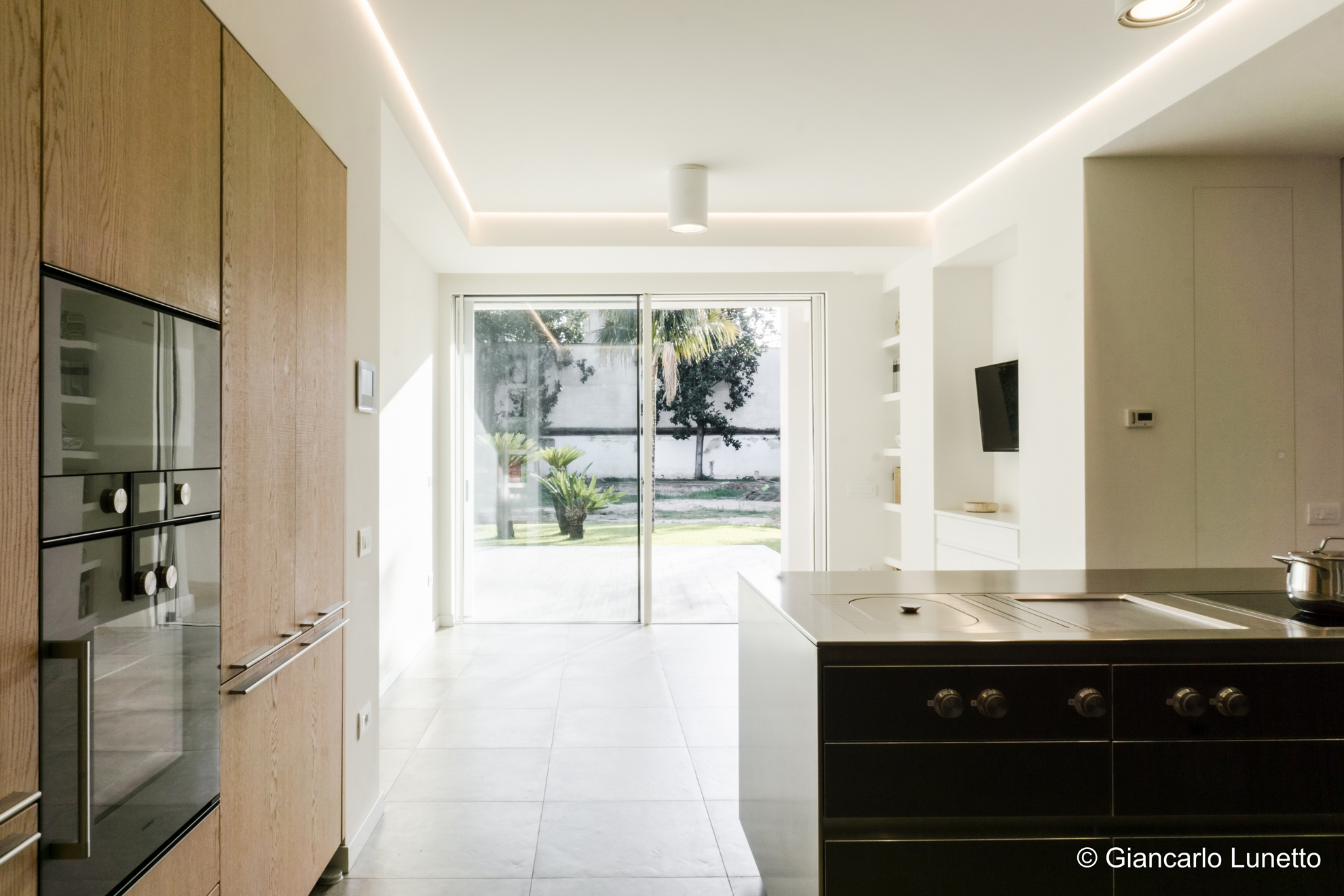 乡村 70 年代老宅翻新，现代家庭生活空间-1