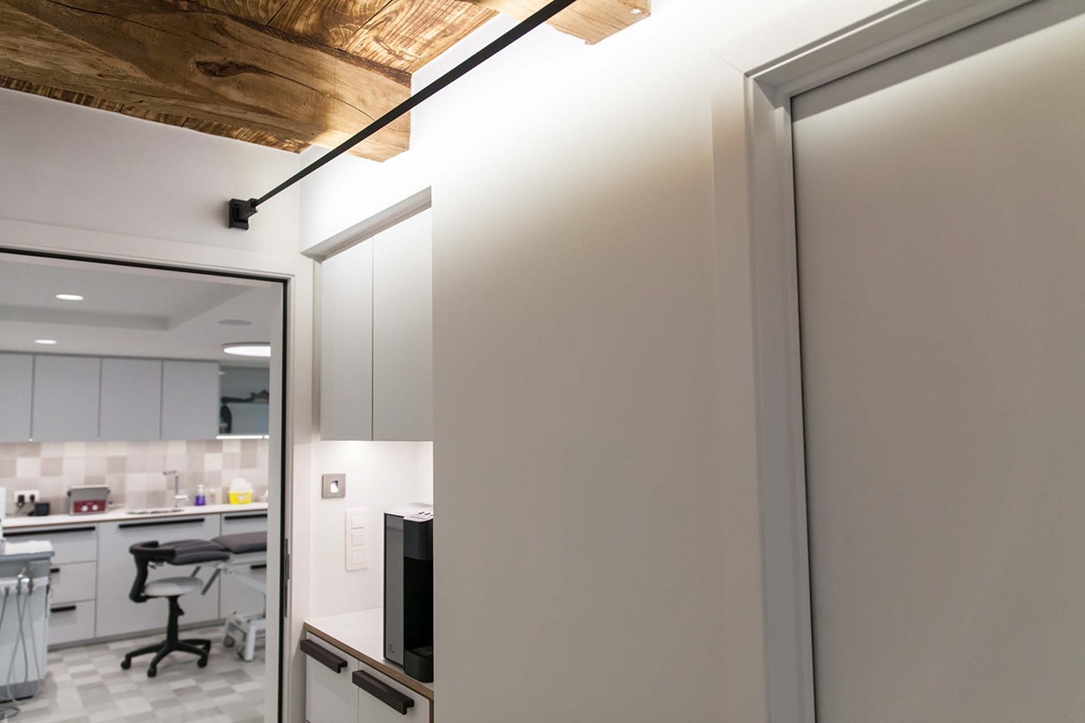 翻新老建筑,打造温馨专业足病诊疗空间-19