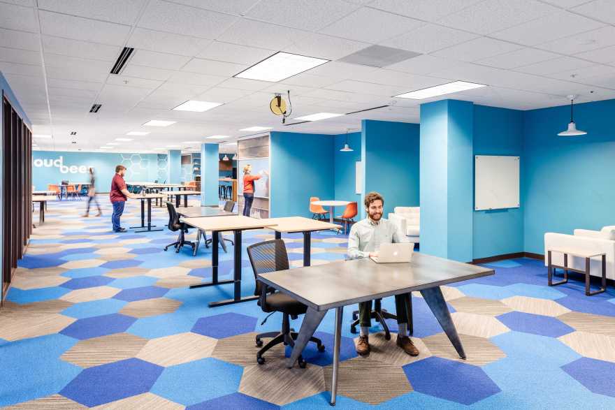 CloudBees Raleigh 办公室的活力设计-6