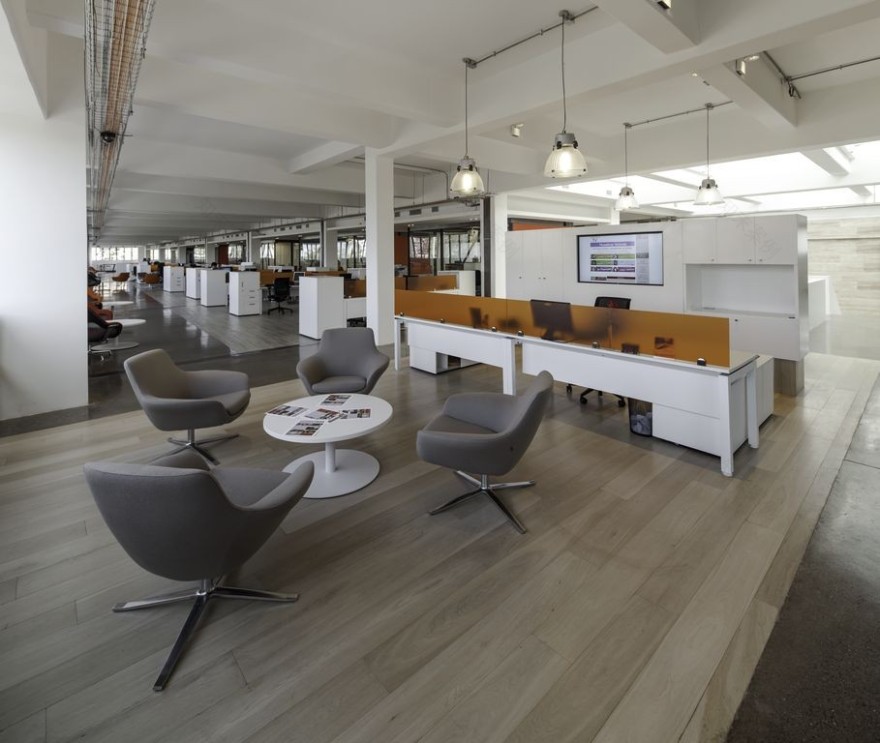 释放建筑潜能,打造高效现代办公空间-40