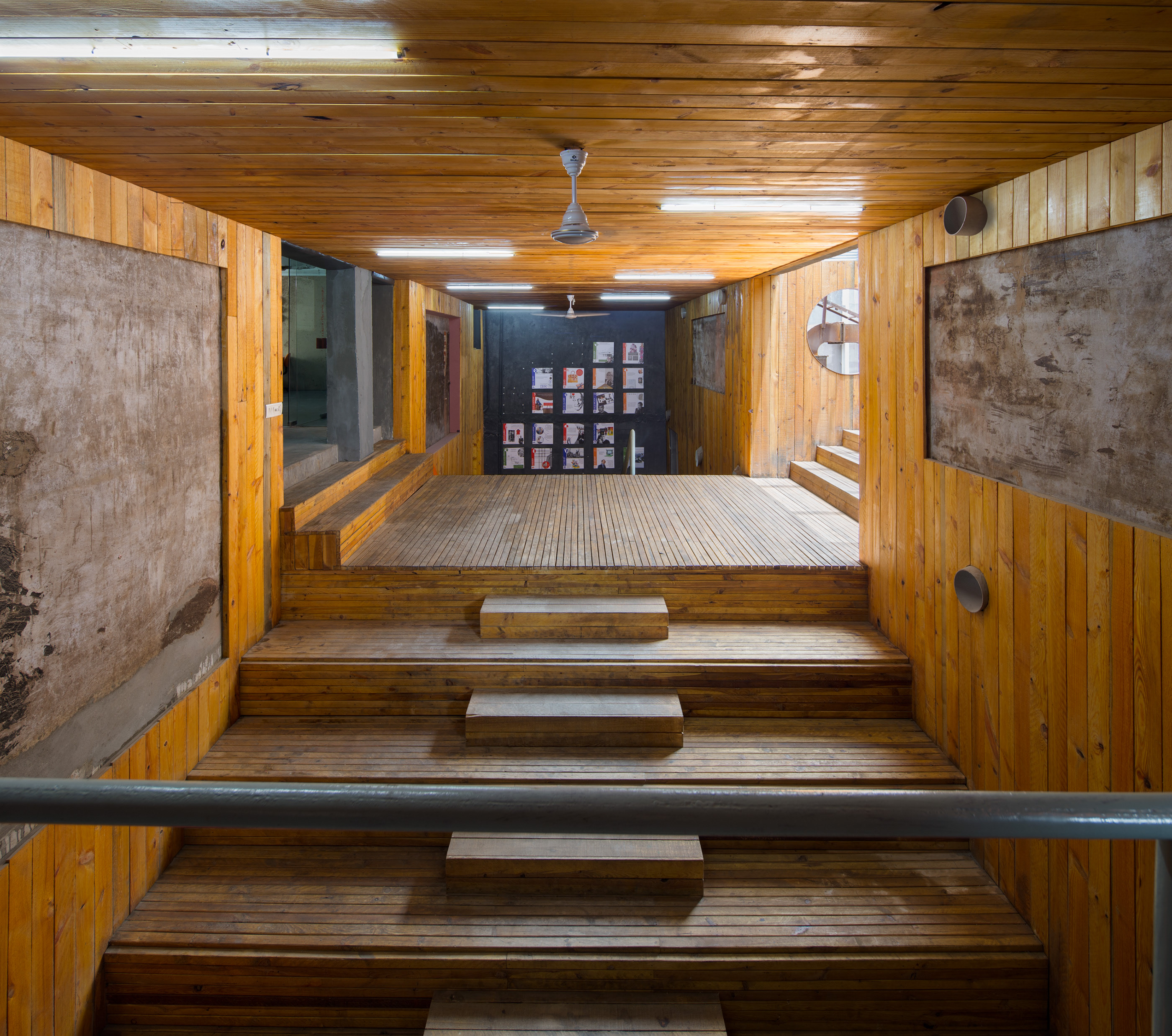 旧工厂变身为学校的设计奇迹-42