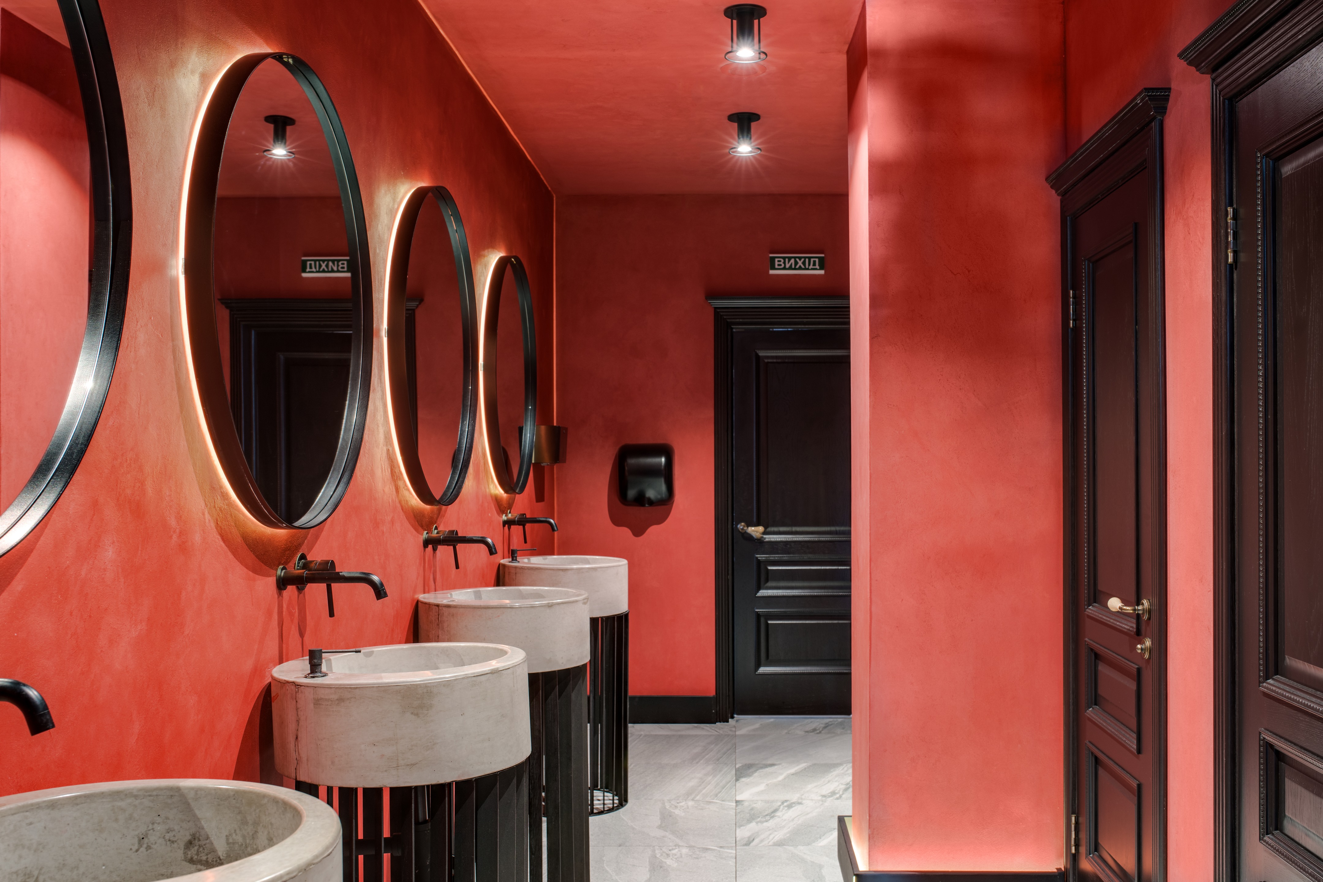 2017 年完成的“黑手党与格鲁吉亚”餐厅综合体-6