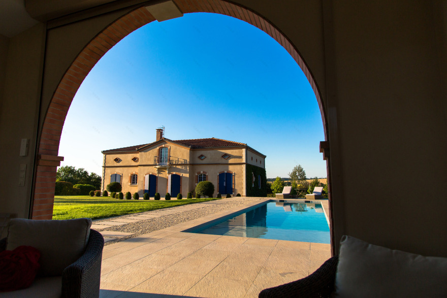 葡萄园中的夏日泳池别墅-8