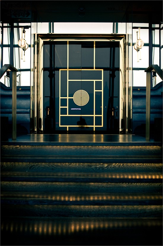 永远的奢华——香港Auqa餐饮旗舰店改造-1