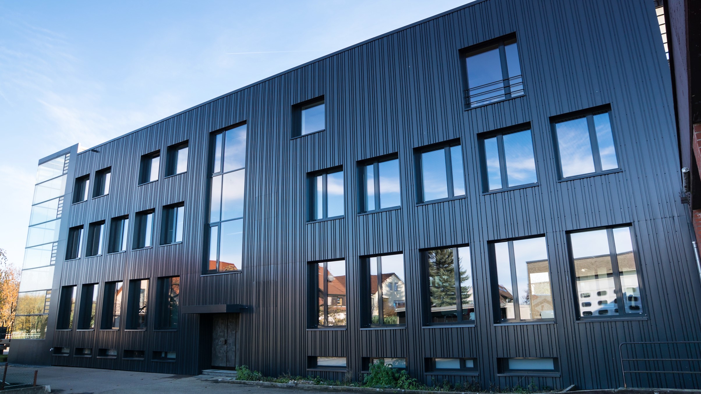 德国 Eckental·Eschenau 小学铝制立面设计-0