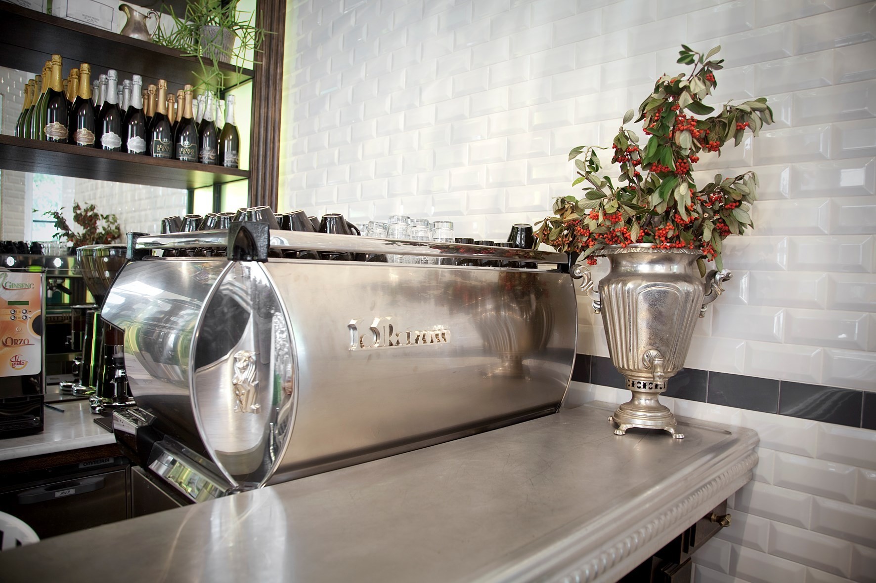 罗马“地铁砖”餐厅 - 复古与现代的完美融合-11