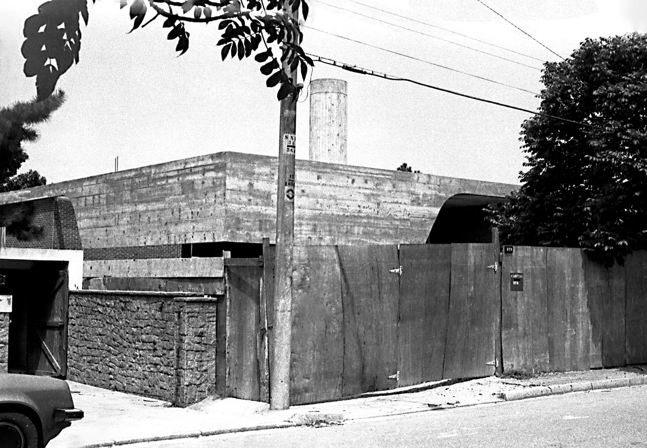 绿意盎然的家庭住宅-5