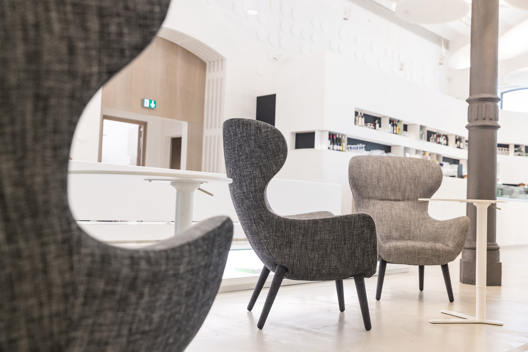 利内阿餐厅和泰波咖啡书店-5