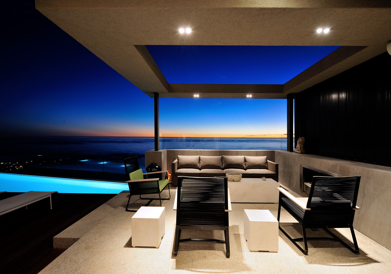 南非开普敦“Nettleton Ridge”海滨别墅 | 壮丽海景与生活空间的完美融合-5