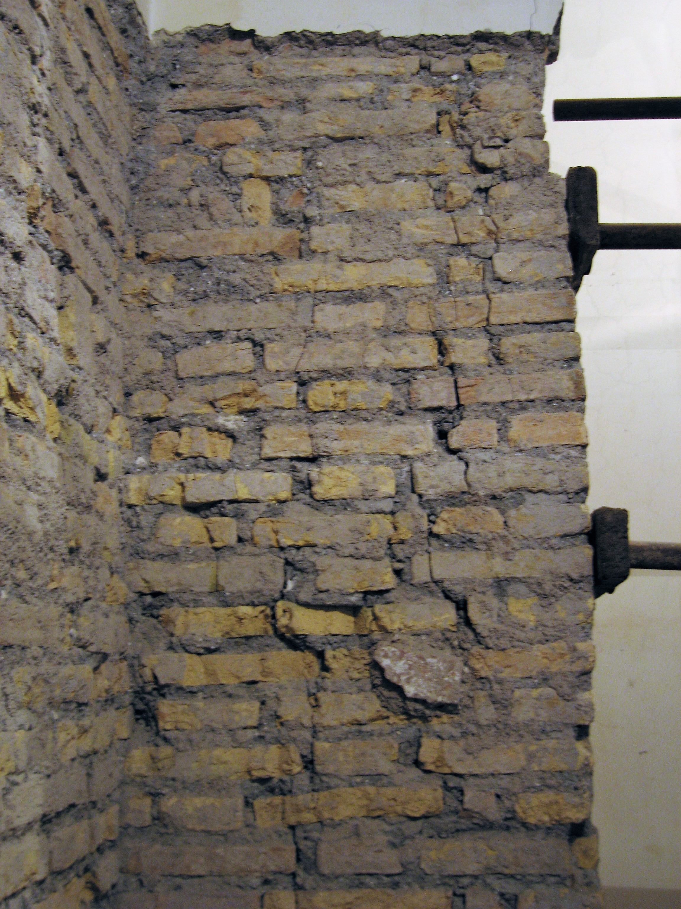 2007 年罗马历史建筑结构加固修复案例-110