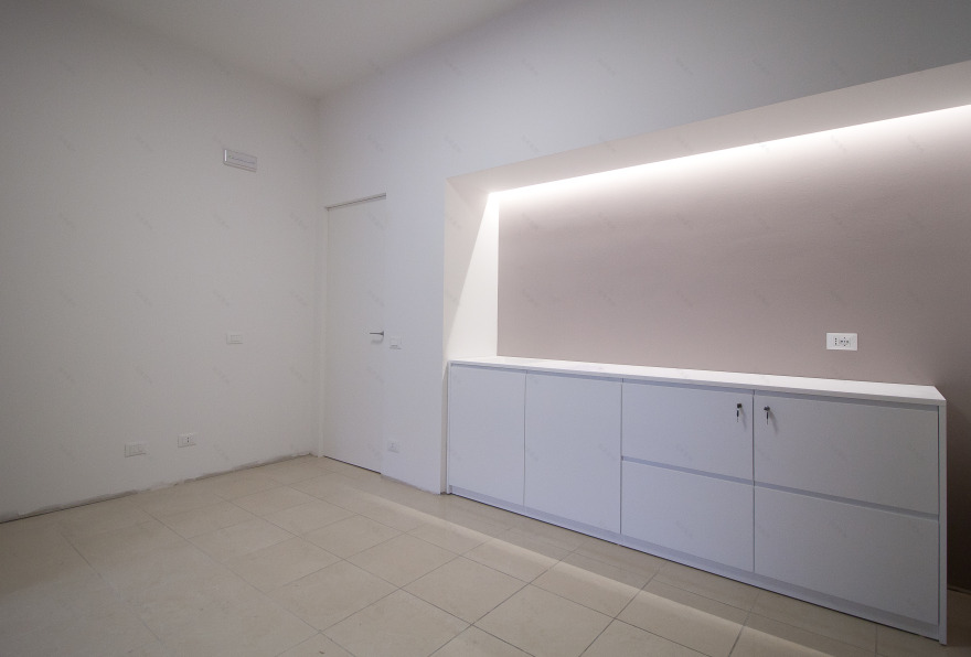 重塑空间,焕发生机——意大利 Treviso 商业空间改造-7