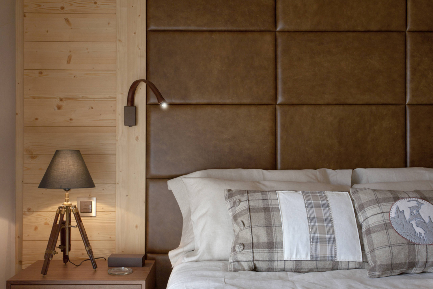 镜像立方体客房-8