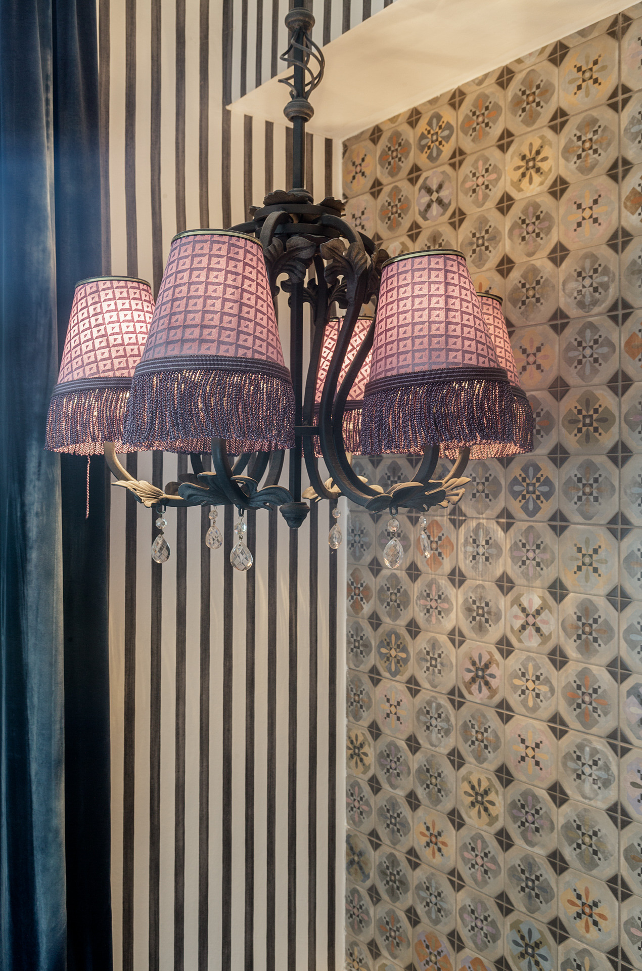 2015 年完成的《爱丽丝梦游仙境》独栋住宅室内设计案例-9