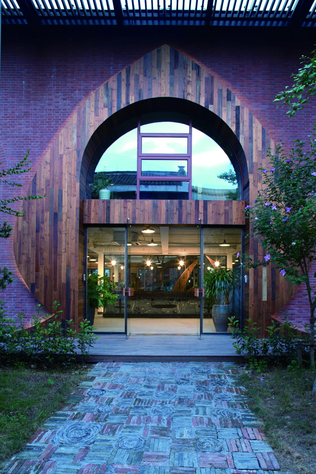 Artka 米拉之家办公空间 | 复古工业风中的自然与创意-23