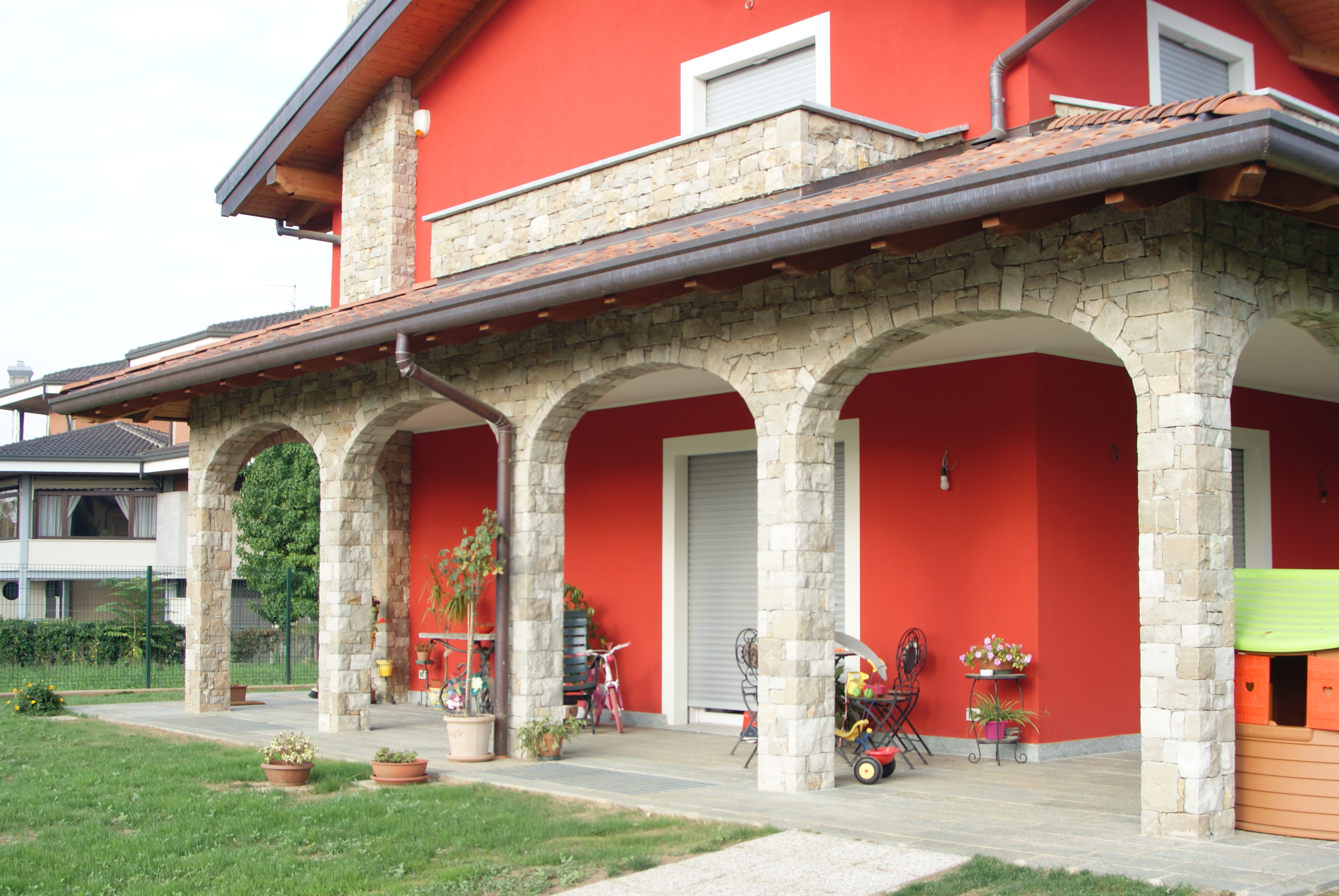 石材装点的意式住宅设计-3