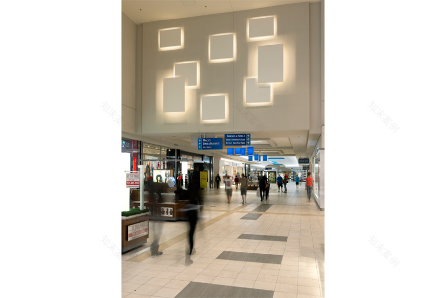 莱克丝助力 80 年代购物中心翻新,Lynnhaven Mall 现代重生-5